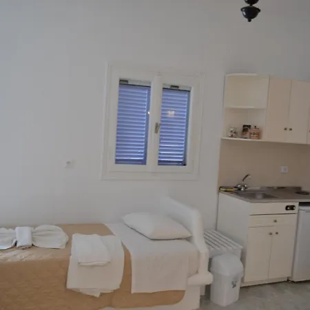 아파트 Ioanna Tinos 키오니아