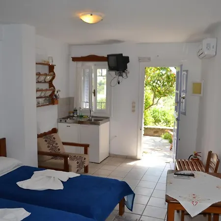 Ioanna Tinos * 키오니아