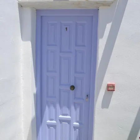 Ioanna Tinos 아파트