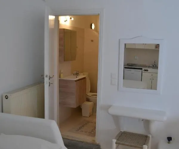 Ioanna Tinos 키오니아